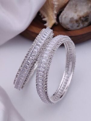 artificial and imitation jewellery