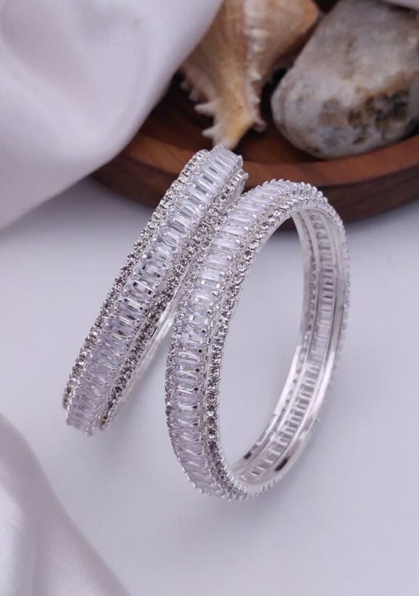 artificial and imitation jewellery